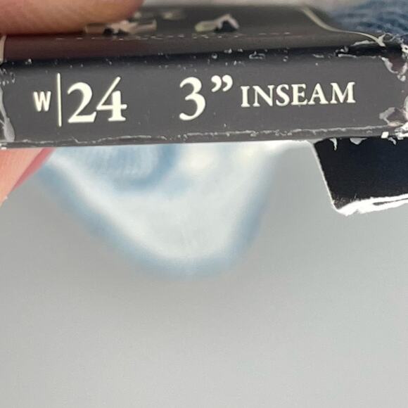 NWT Abercrombie & Fitch The Boyfriend Short Denim Shorts Size 24 - Picture 10 of 13